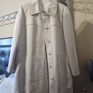 London Fog Women's Light Cream Single-Breasted Trench
